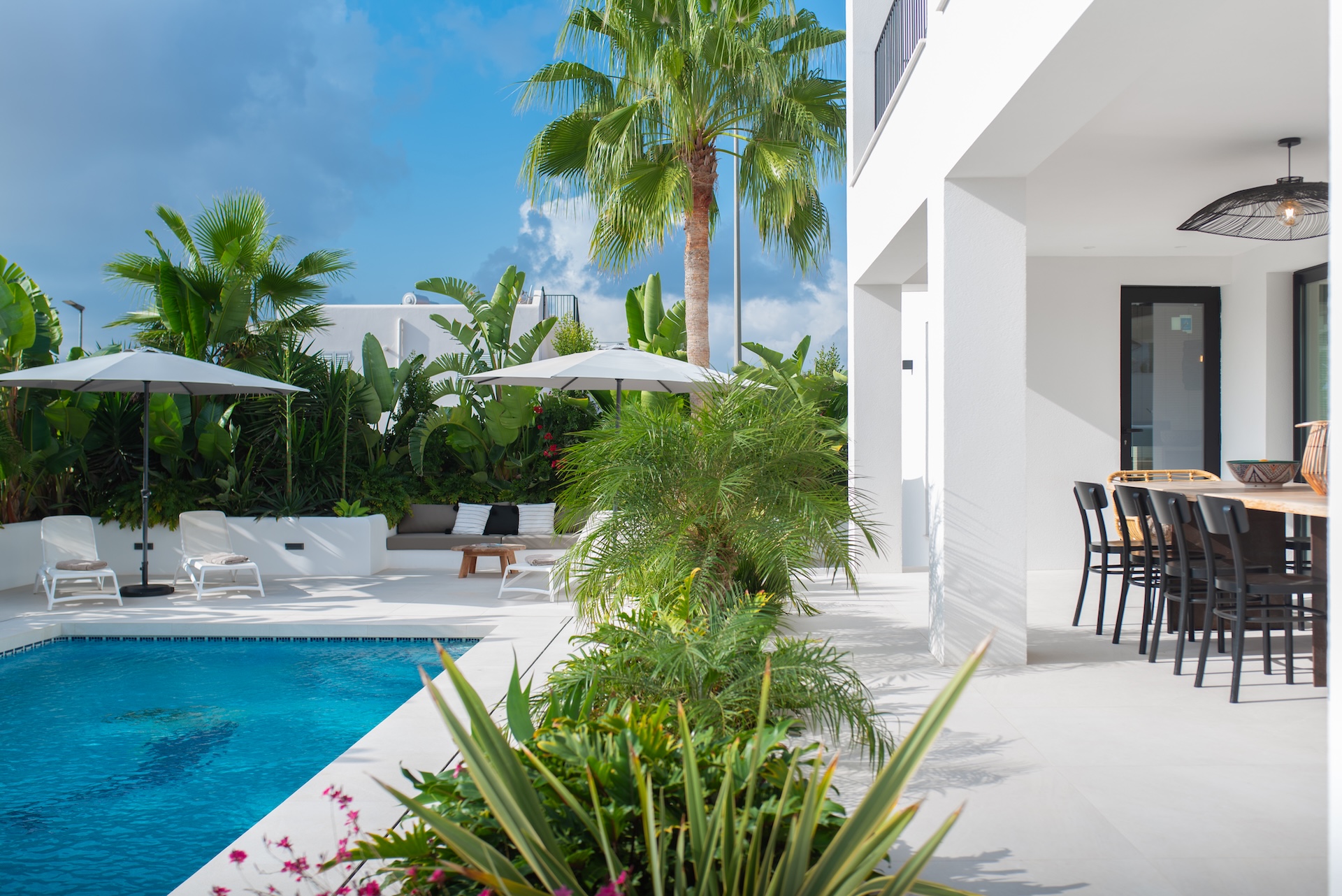 Resa Estates Ibiza can pep villa sale koop modern garden and pool.jpg